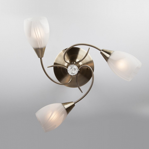 Потолочная люстра Eurosvet Virginia 30100/3 античная бронза фото Потолочная люстра Eurosvet Virginia 30100/3 античная бронза. Фото №2